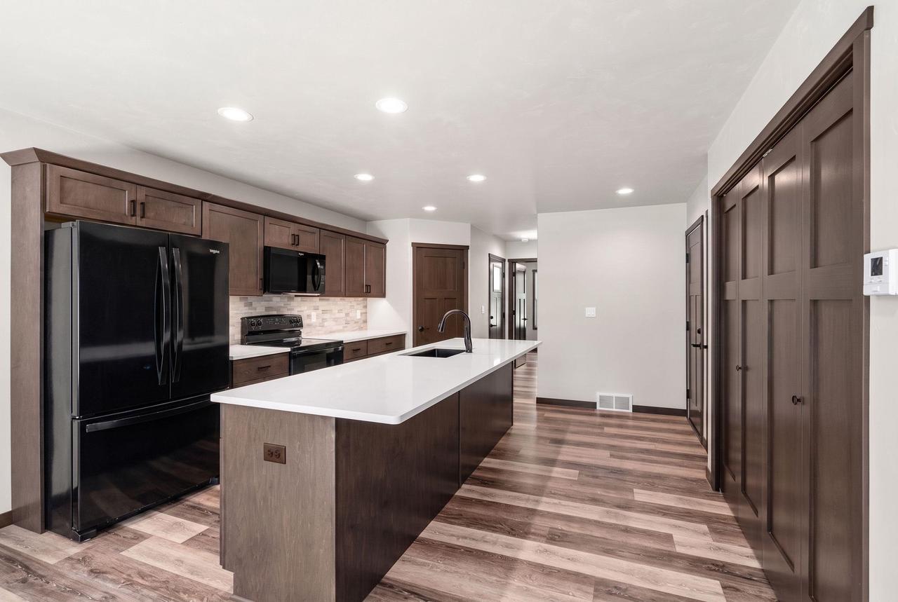 W6513 Woodhaven Circle