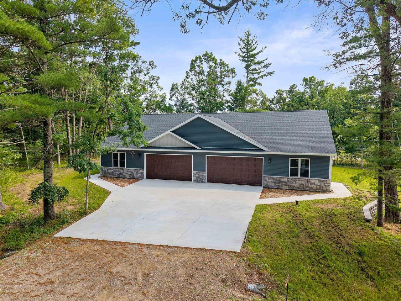 W6513 Woodhaven Circle