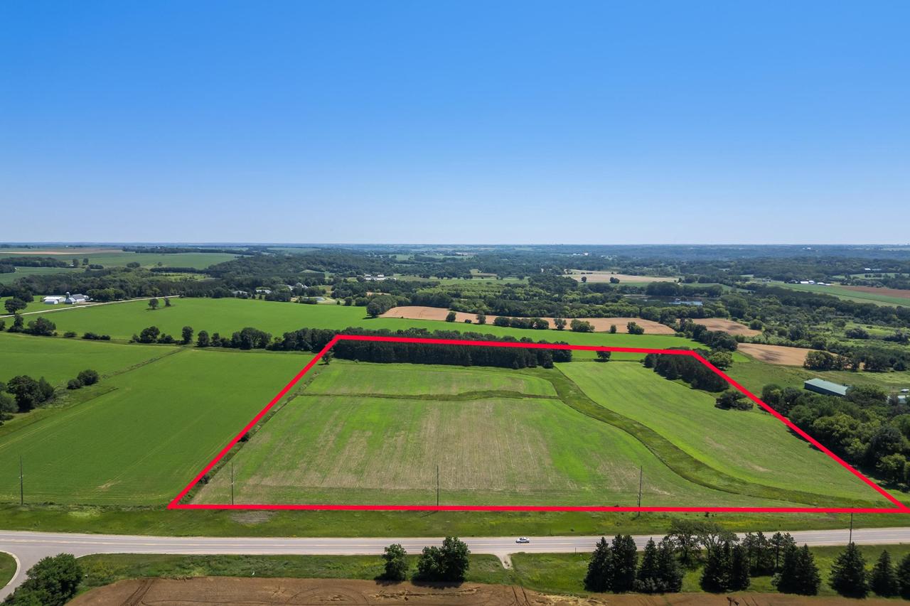 28 Acres Hwy 49