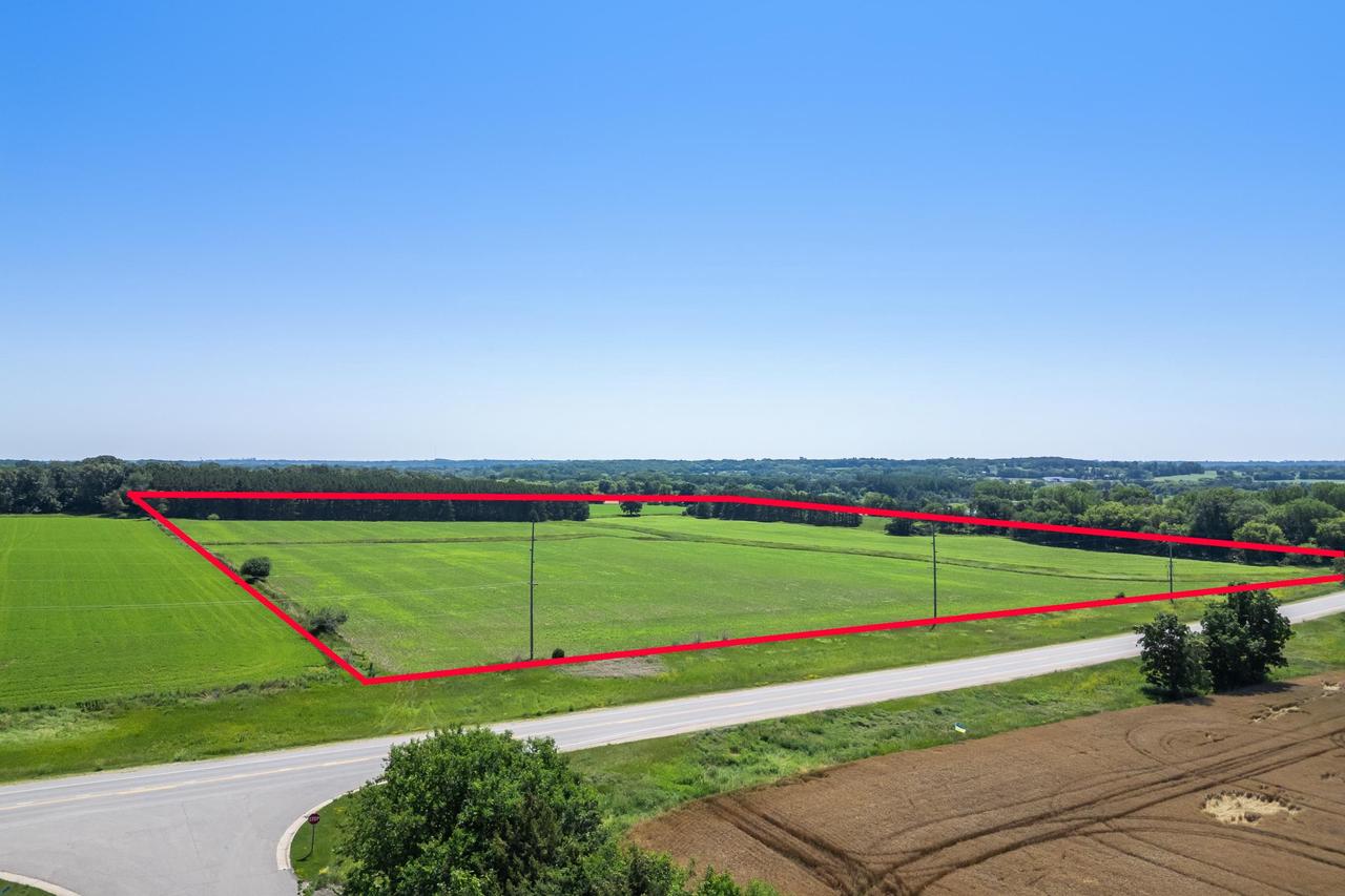28 Acres Hwy 49