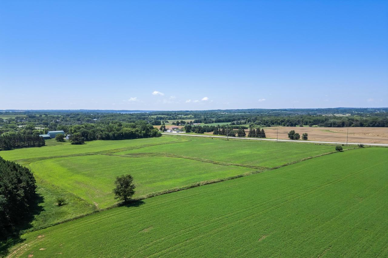 28 Acres Hwy 49