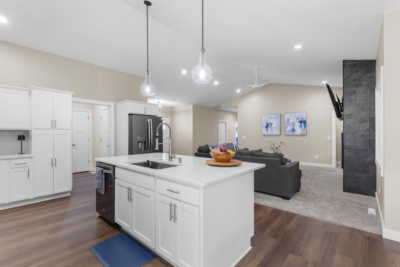 731 Chester Court 15
