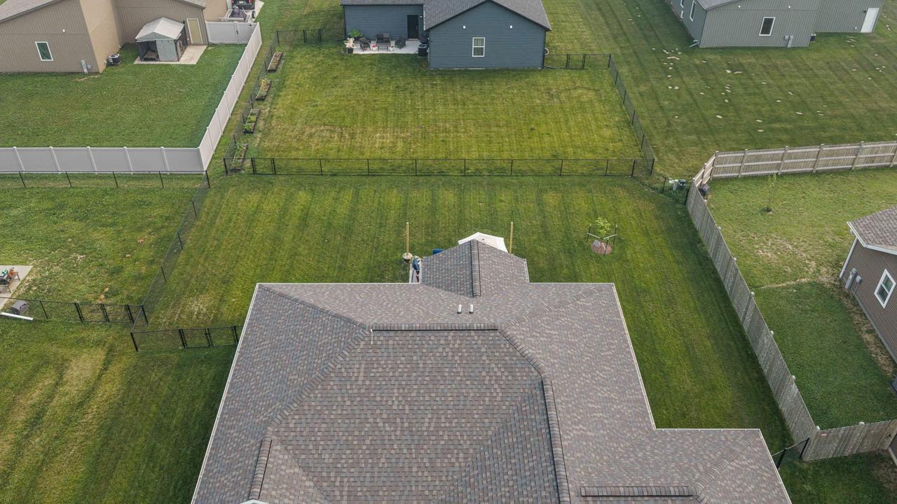 409 Village Lane