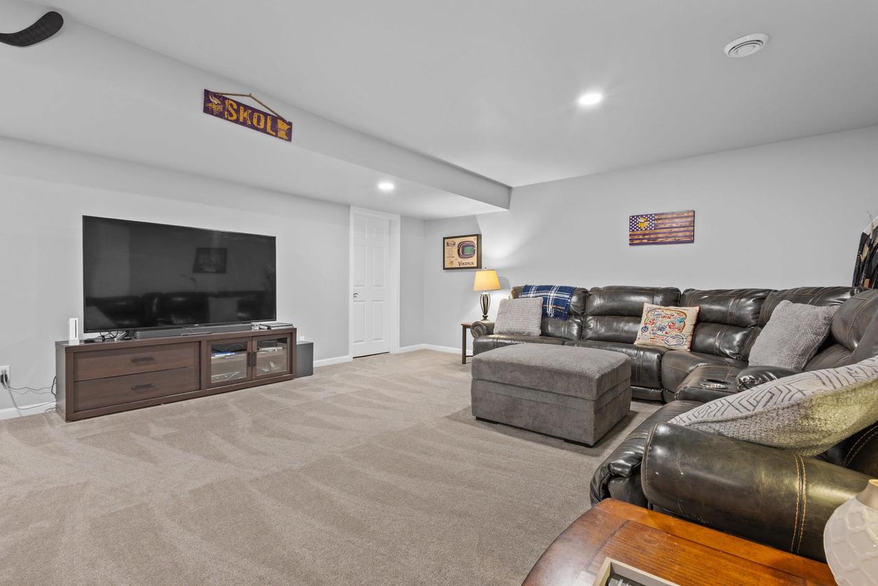 409 Village Lane