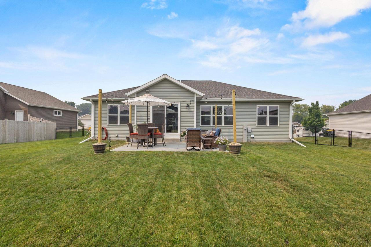 409 Village Lane