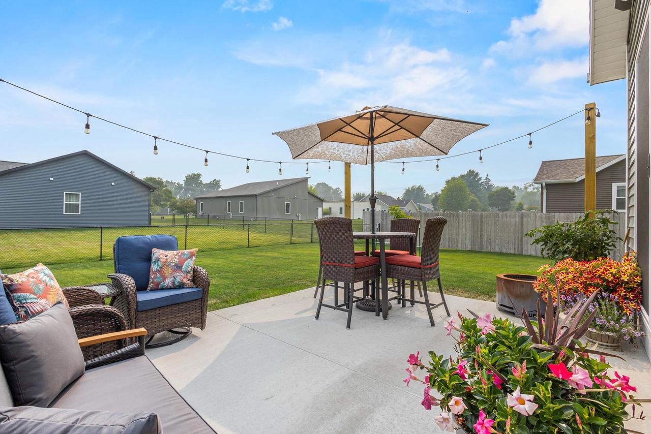 409 Village Lane