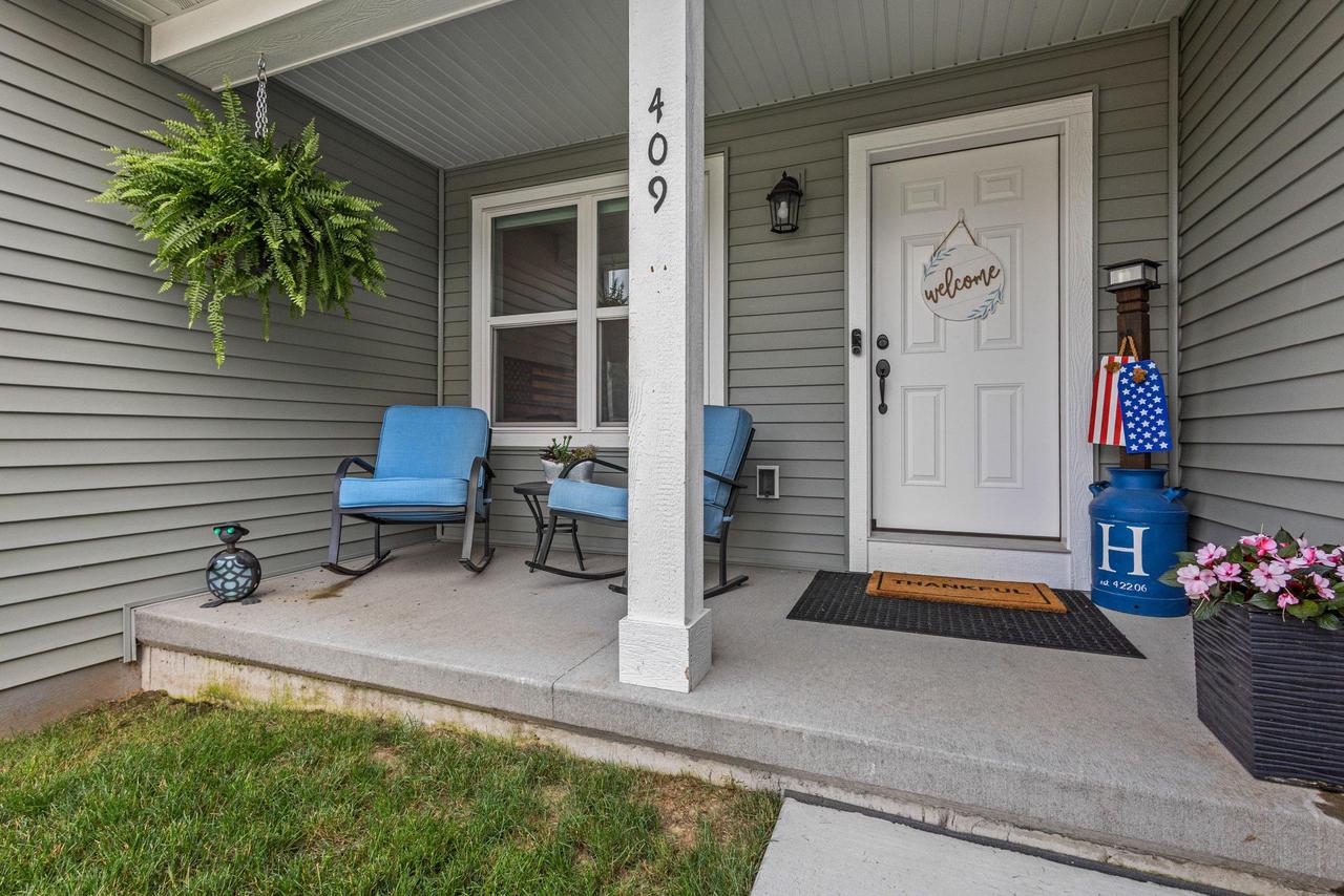 409 Village Lane