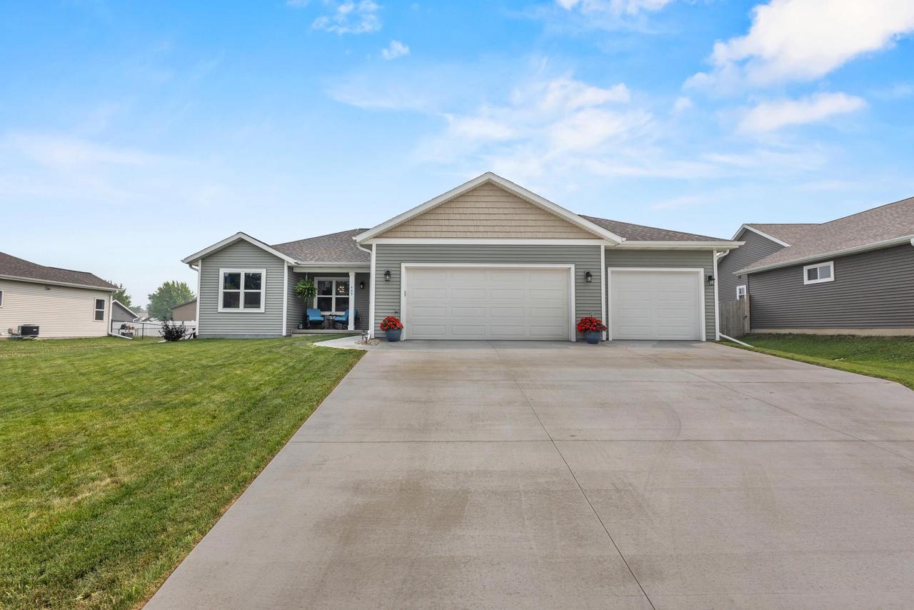 409 Village Lane