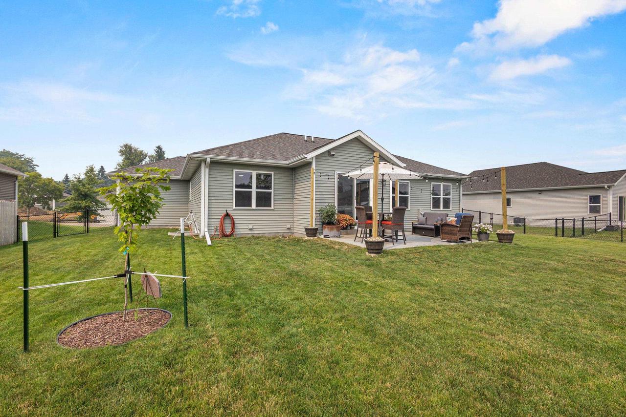 409 Village Lane