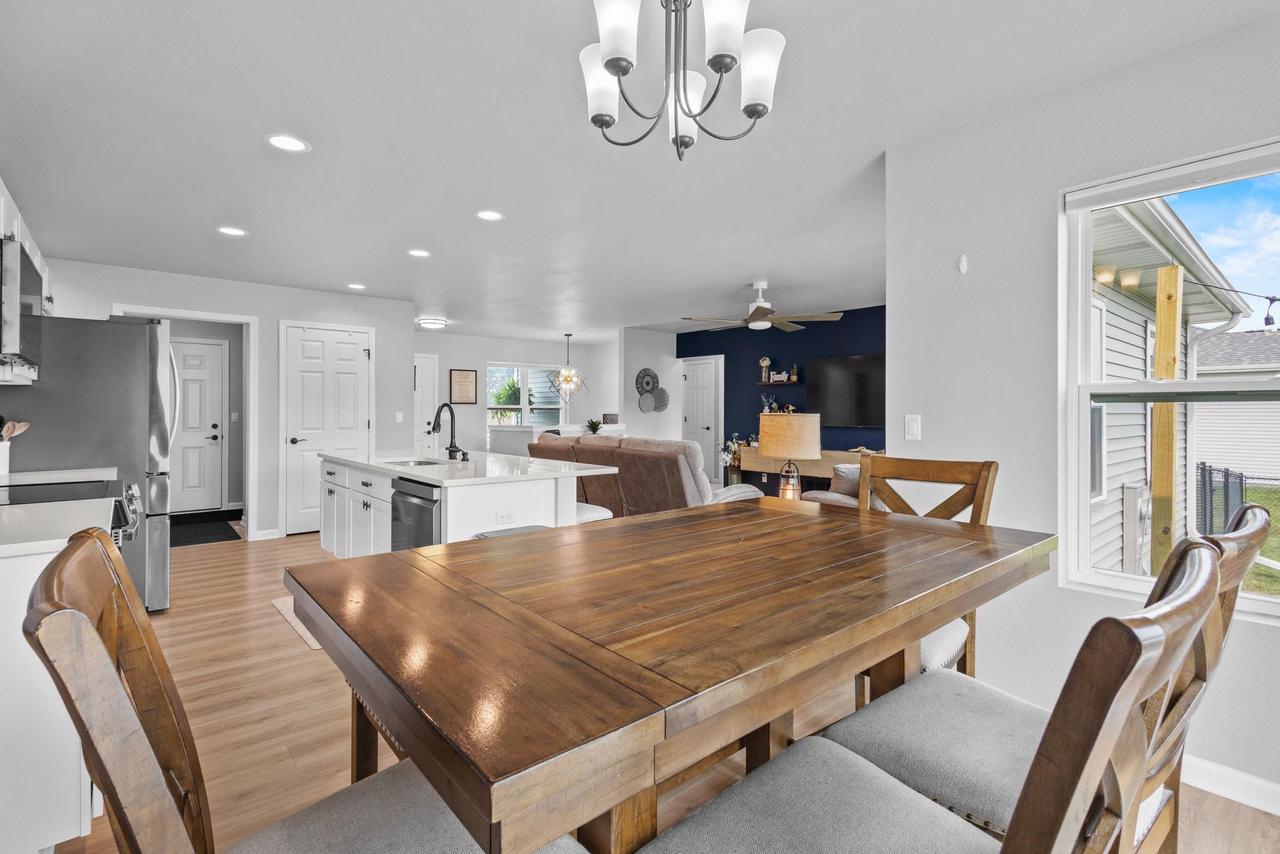 409 Village Lane