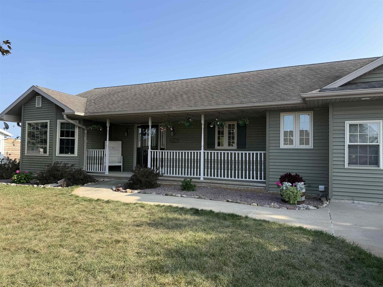 1108 Mistletoe Lane