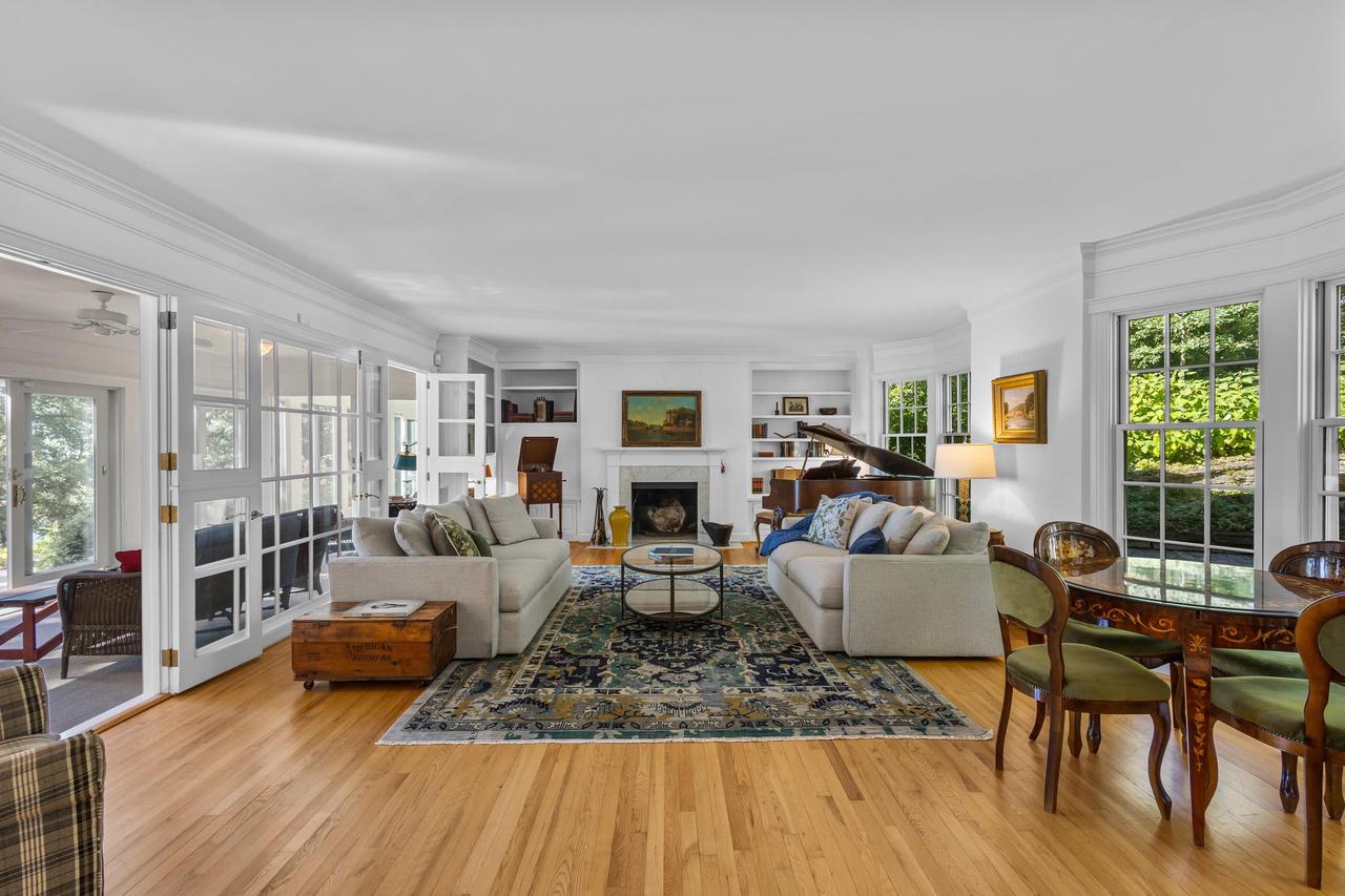 W2133 Irving Park Road