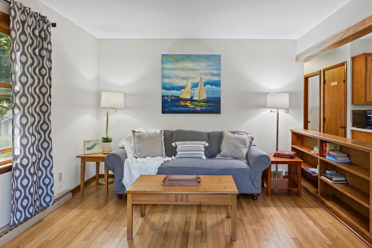 W1147 Lillian Street