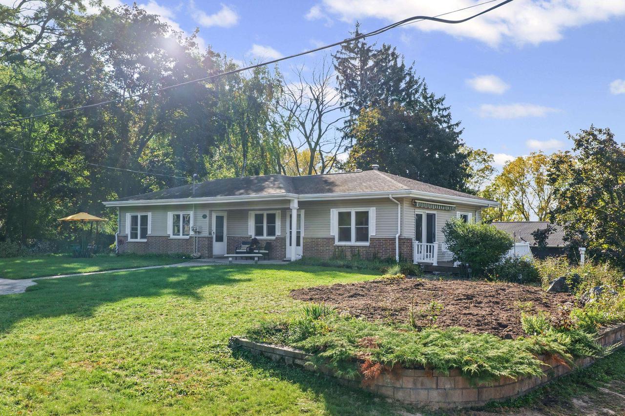 W1147 Lillian Street