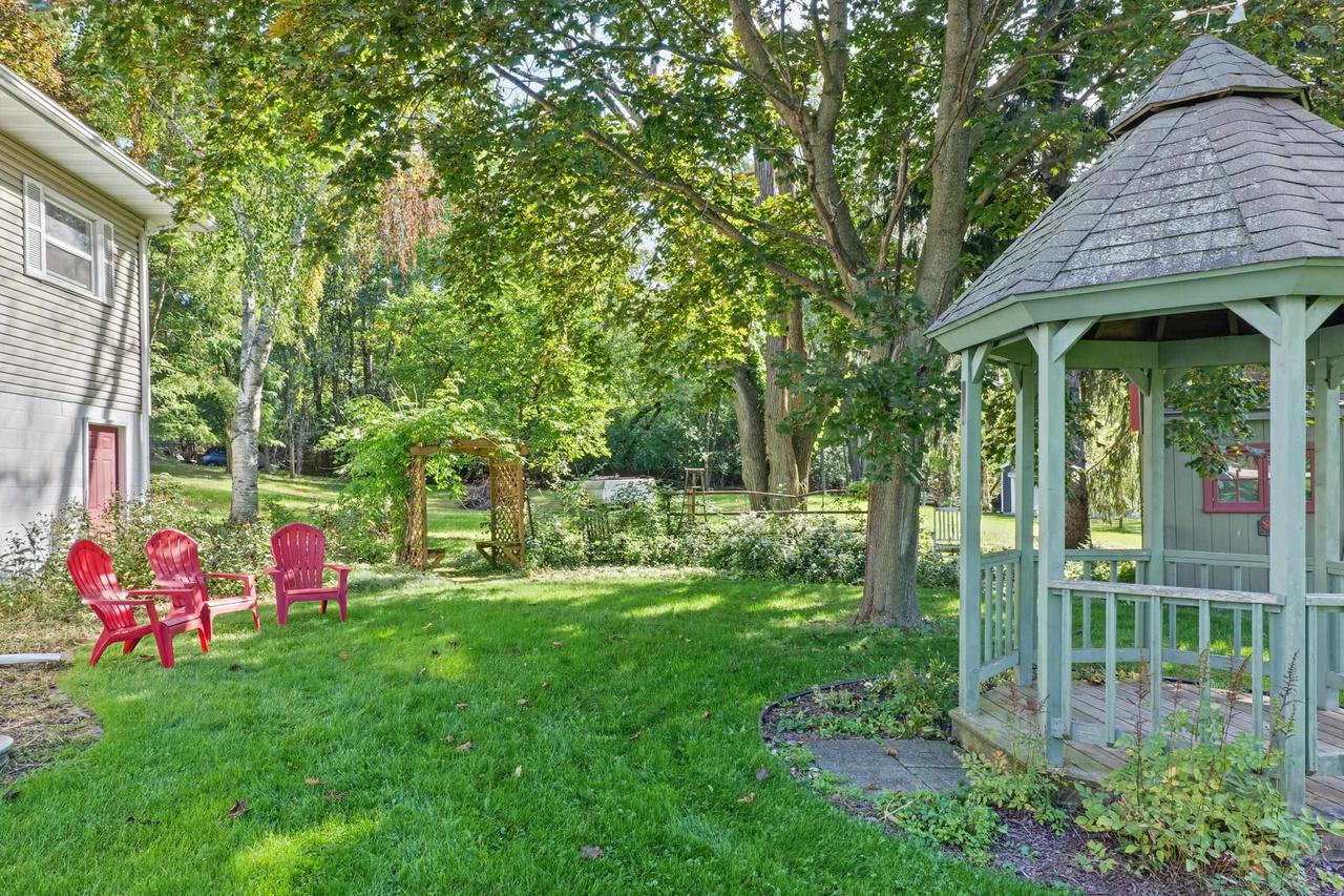 W1147 Lillian Street