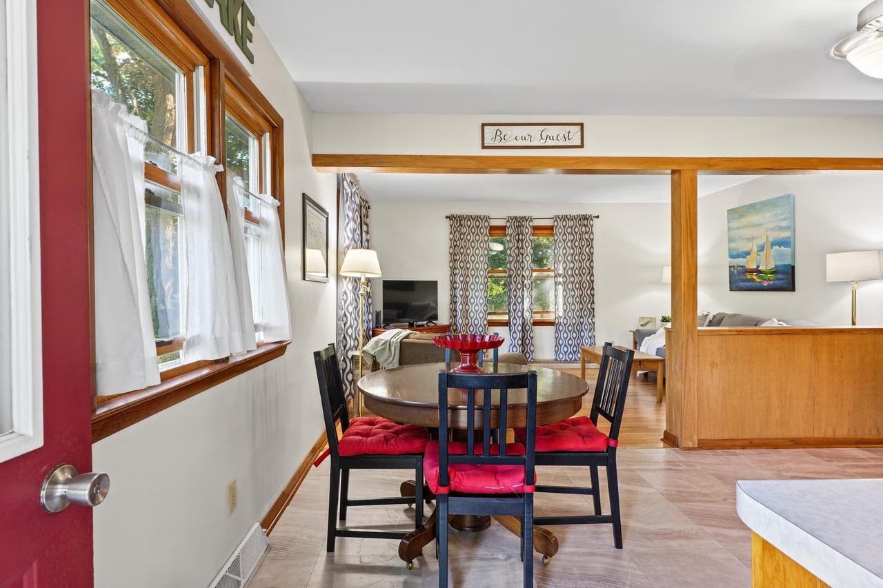 W1147 Lillian Street