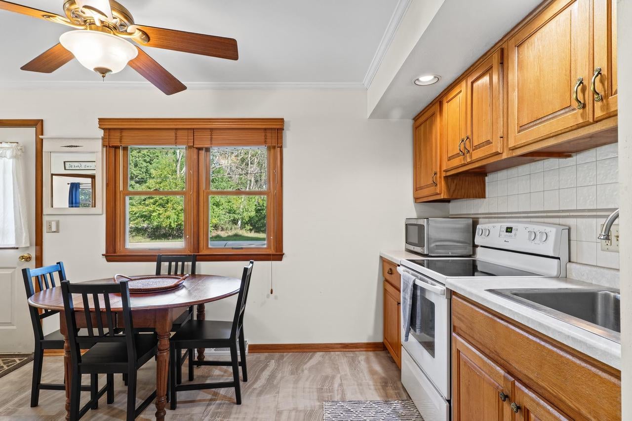 W1147 Lillian Street