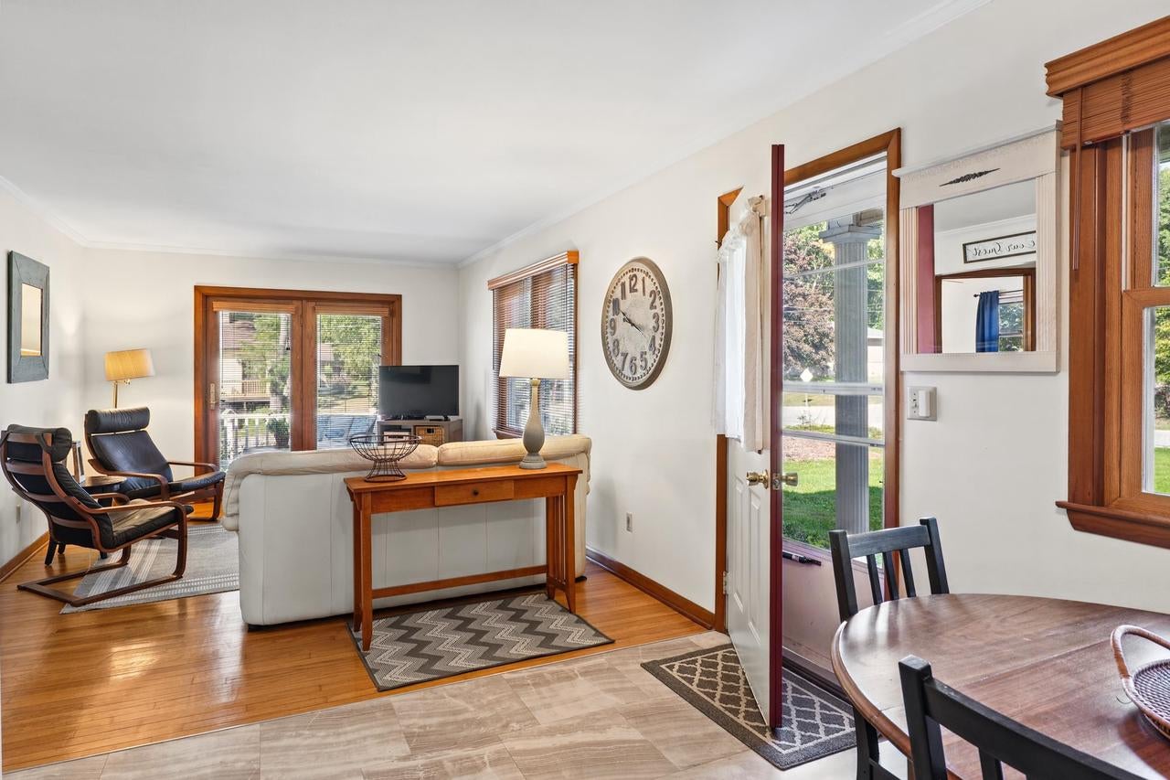 W1147 Lillian Street