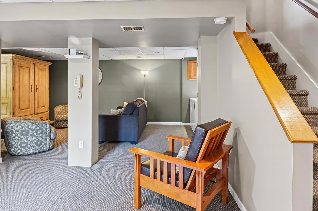 W1147 Lillian Street