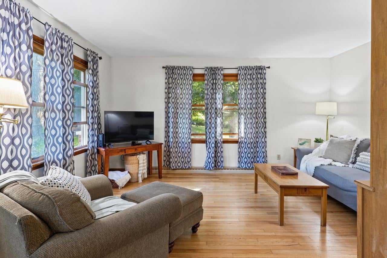 W1147 Lillian Street