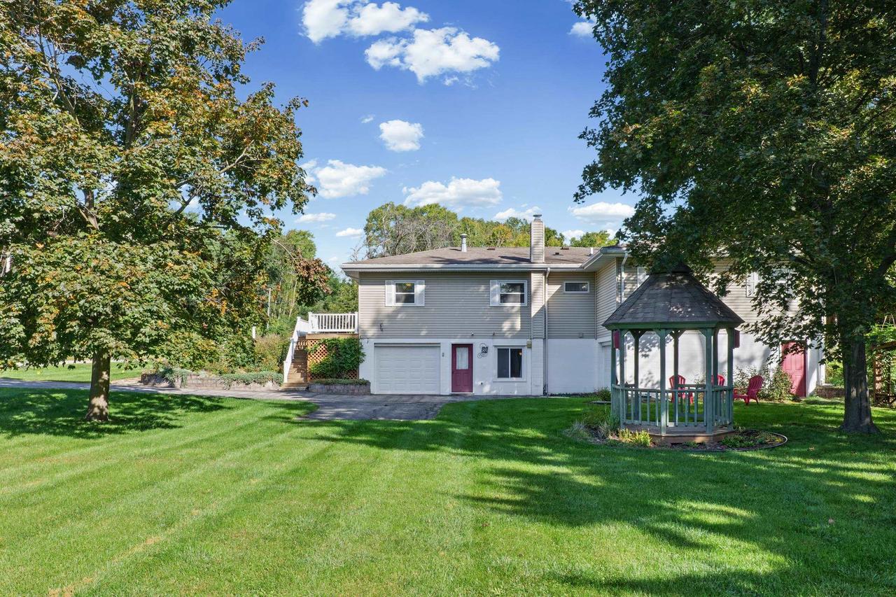W1147 Lillian Street