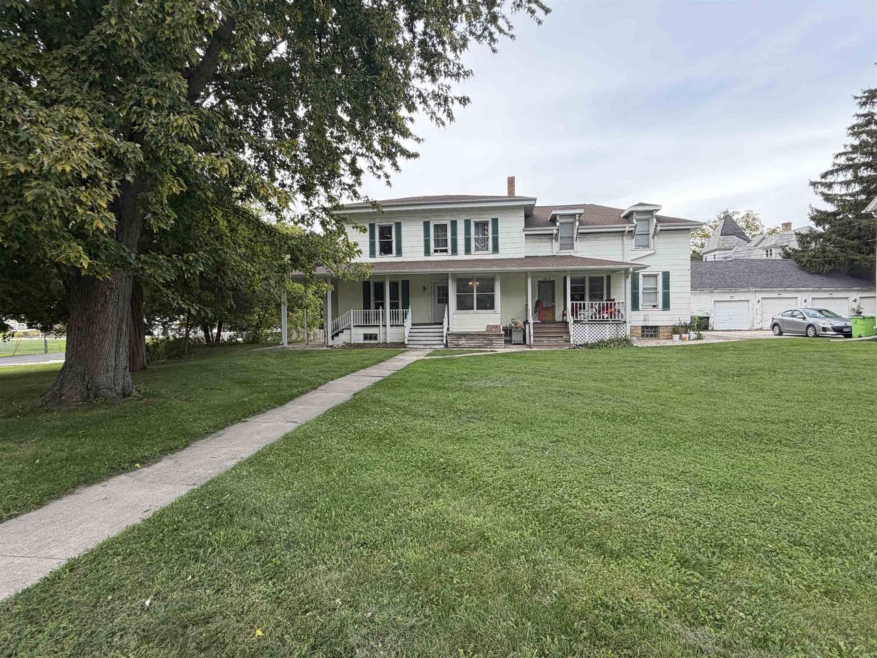 307/327 E Main Street