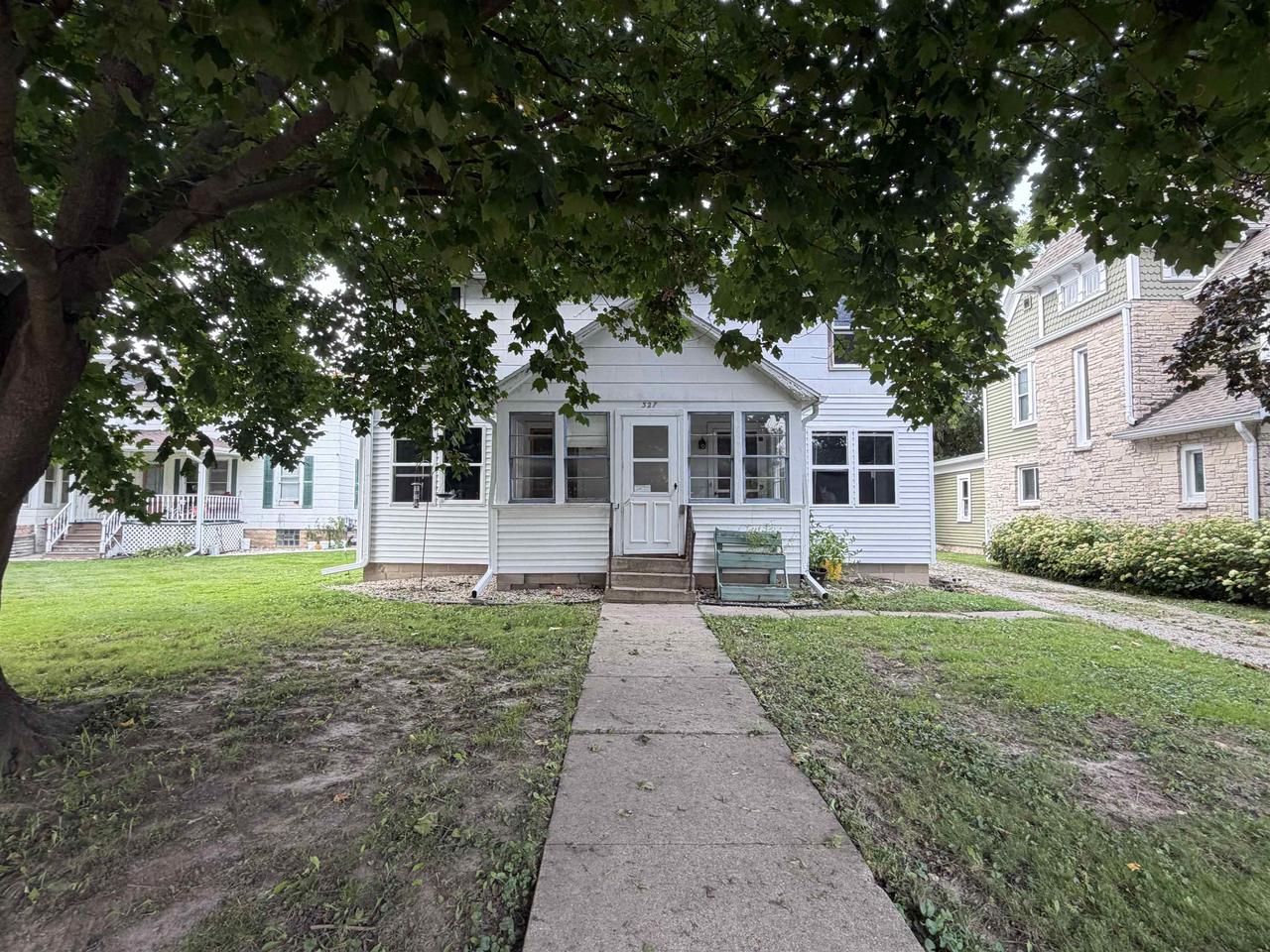 307/327 E Main Street