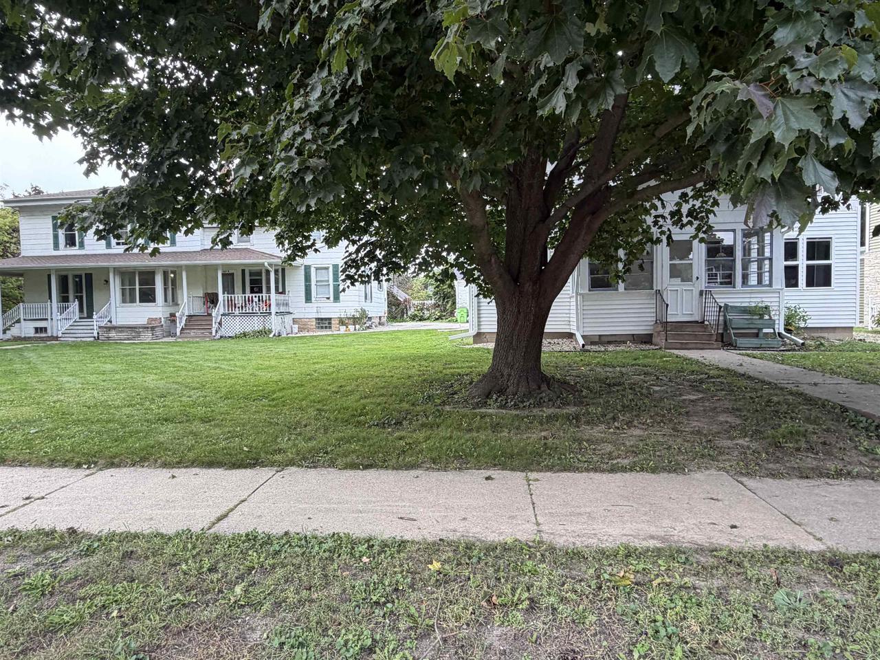 307/327 E Main Street