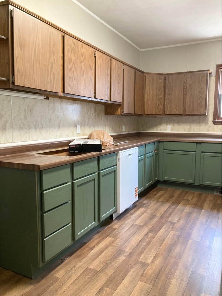 307/327 E Main Street