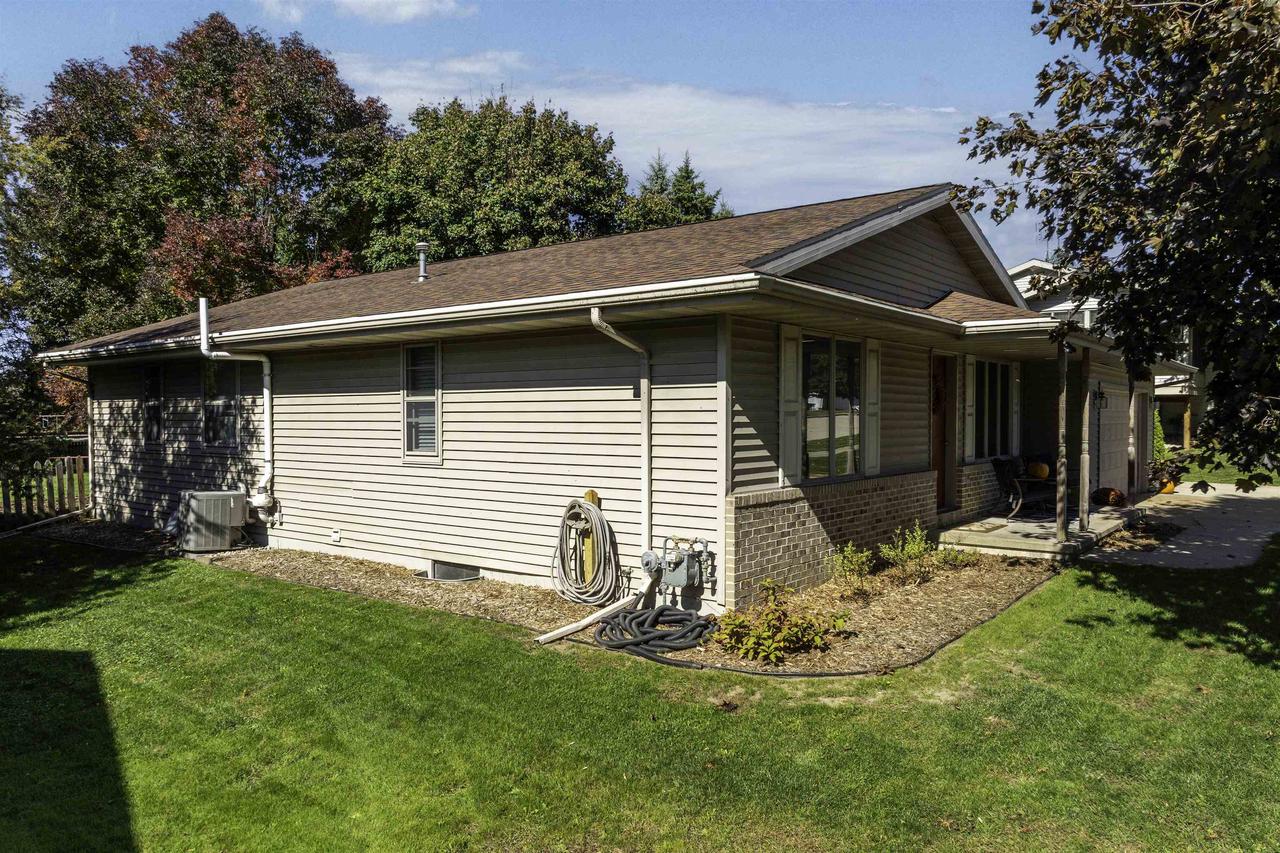 656 Hilltop Lane