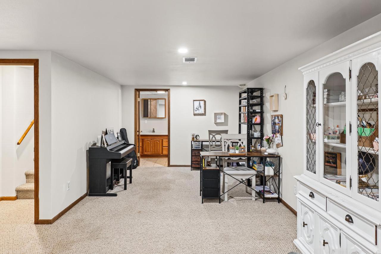 656 Hilltop Lane
