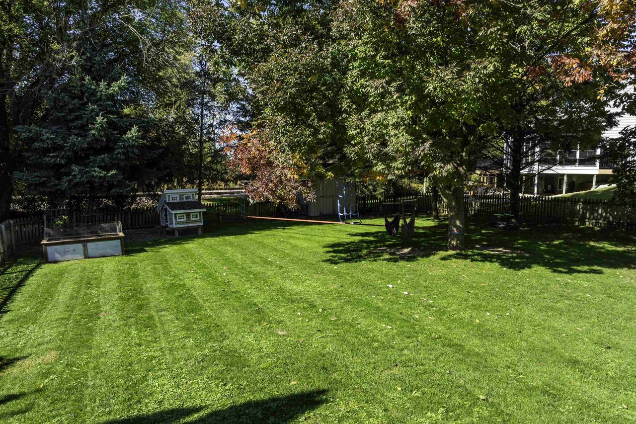 656 Hilltop Lane