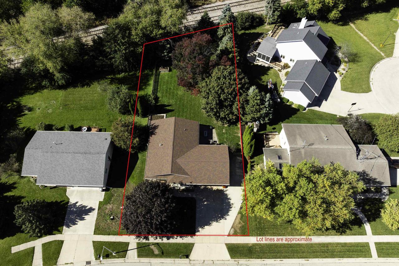656 Hilltop Lane