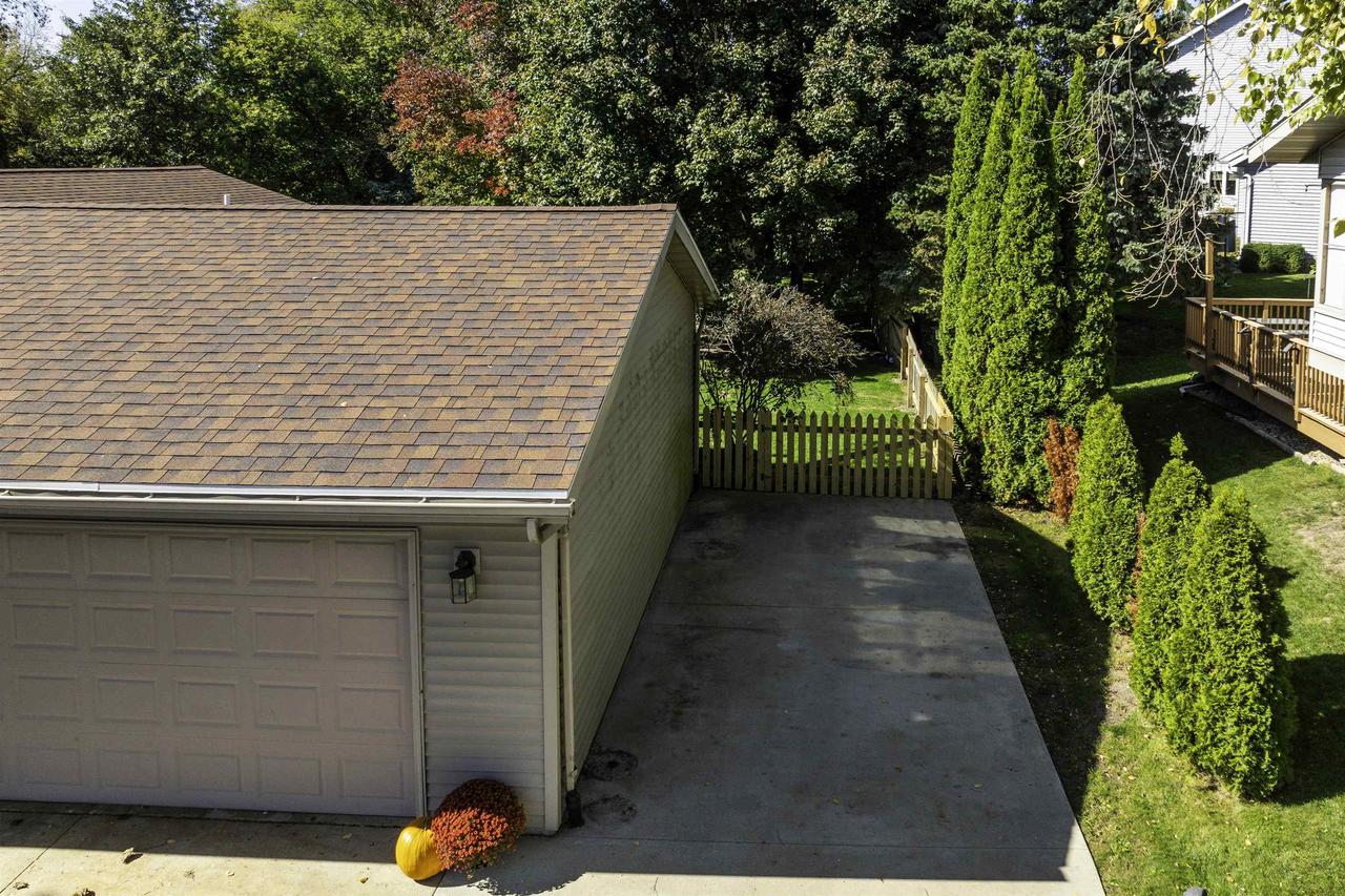 656 Hilltop Lane