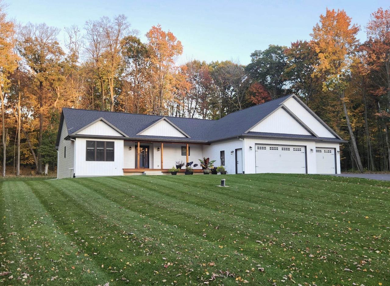 W8291 Royal Oaks Drive
