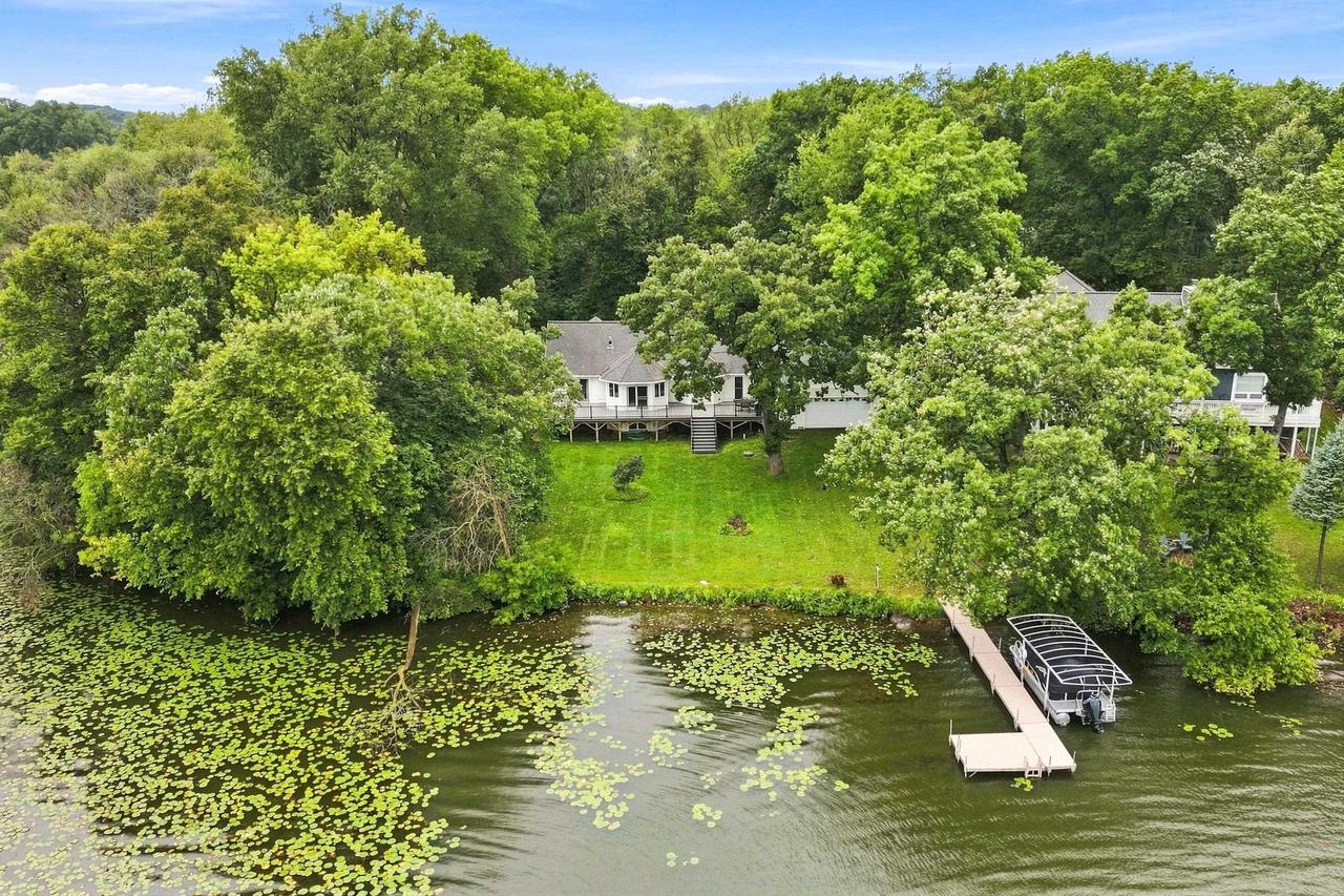 W11492 Lake Drive