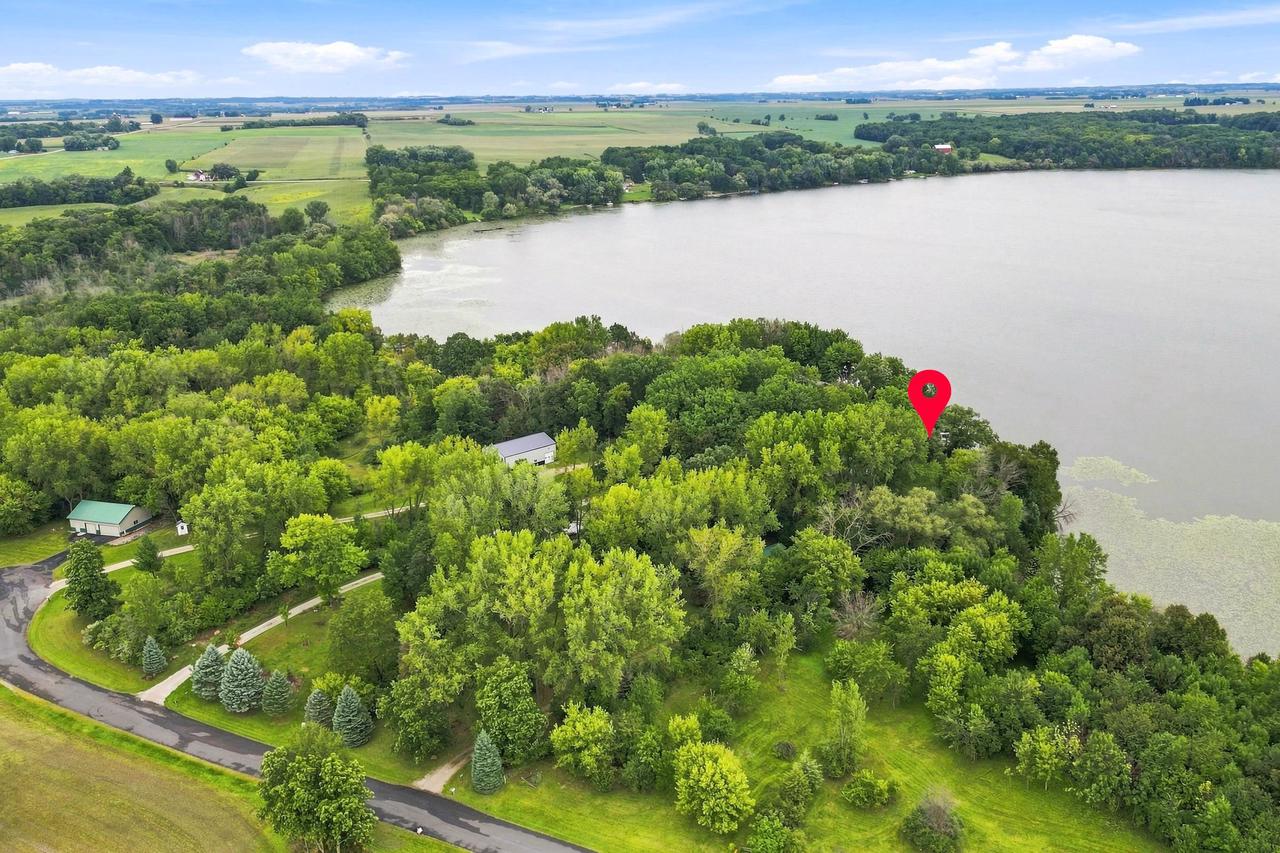 W11492 Lake Drive