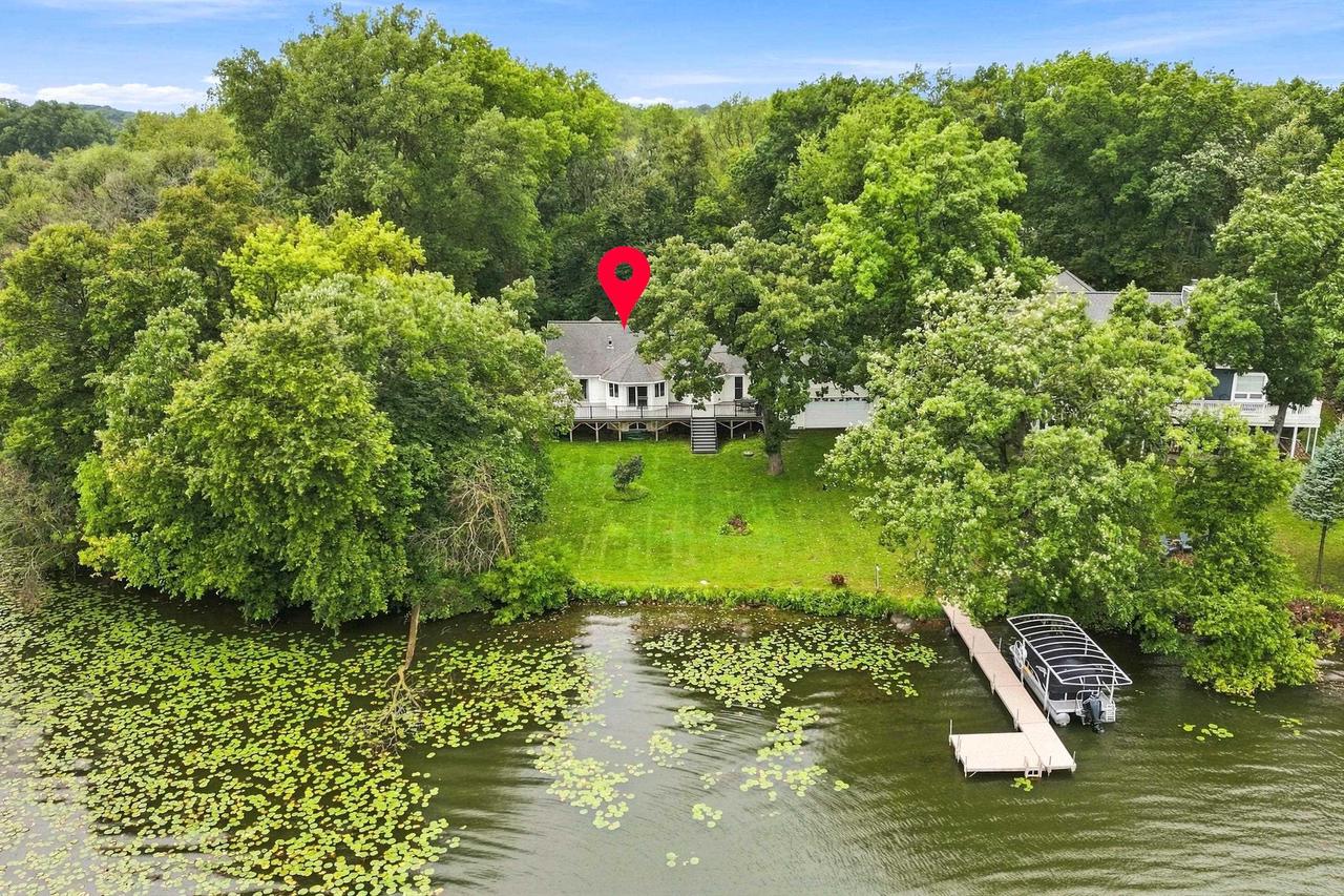 W11492 Lake Drive