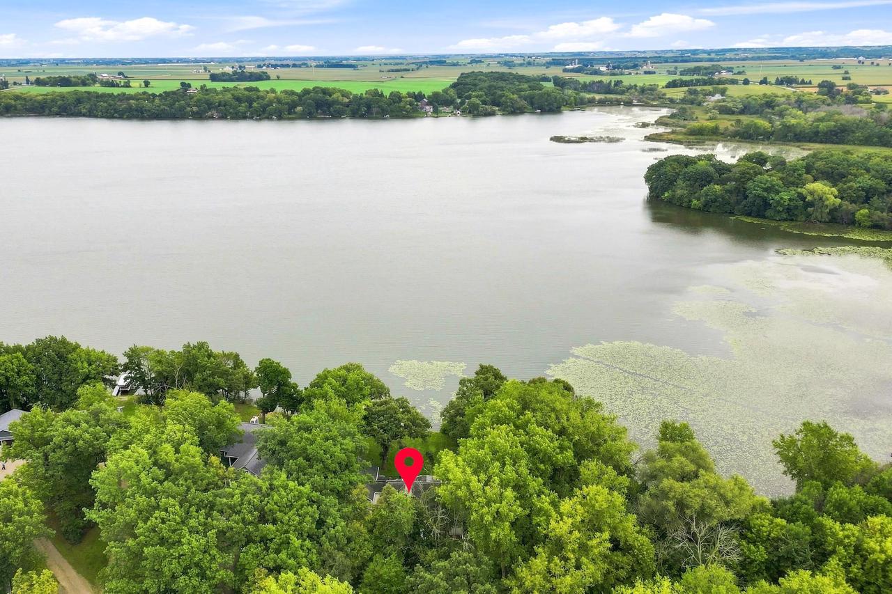 W11492 Lake Drive