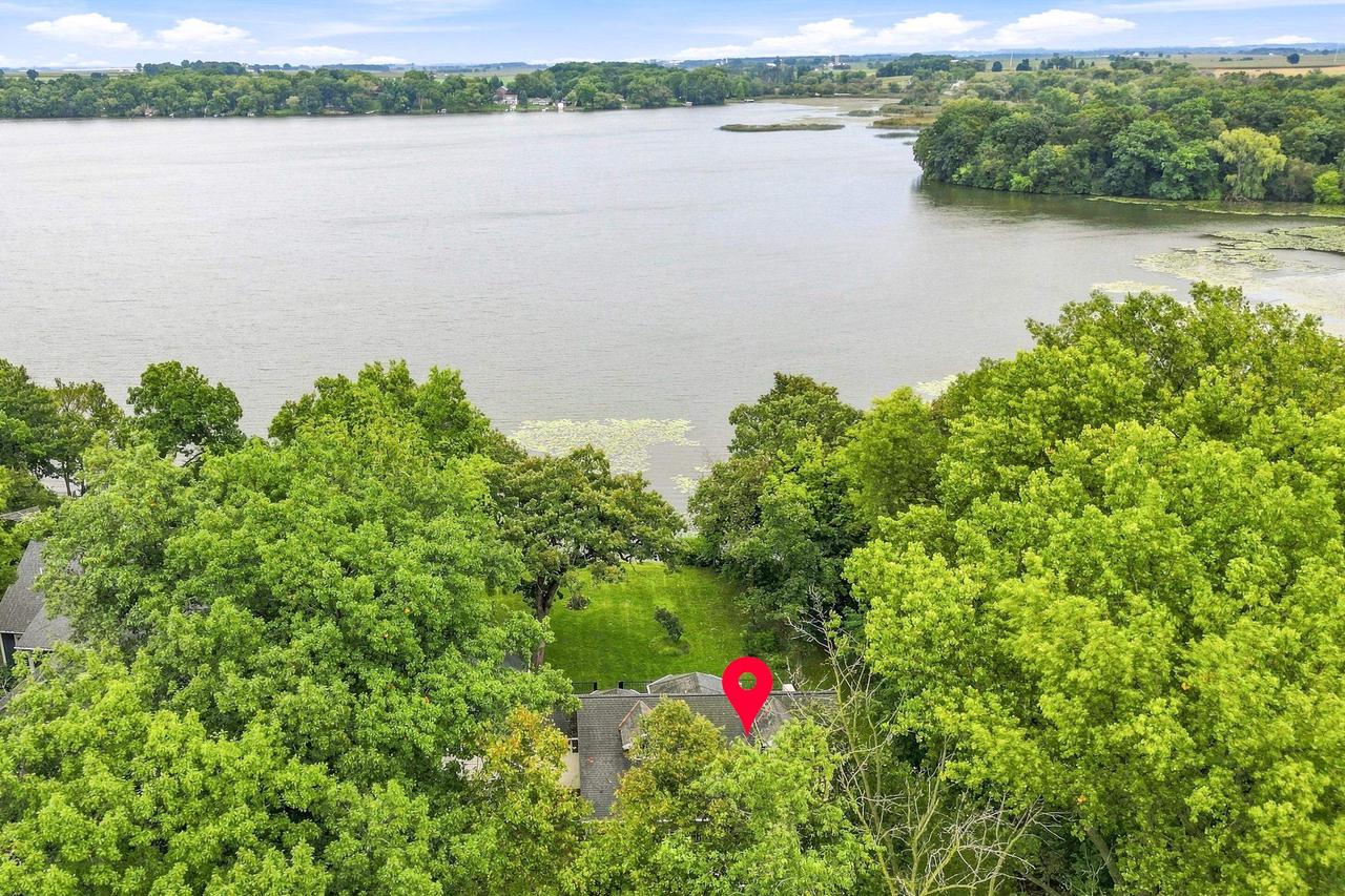 W11492 Lake Drive
