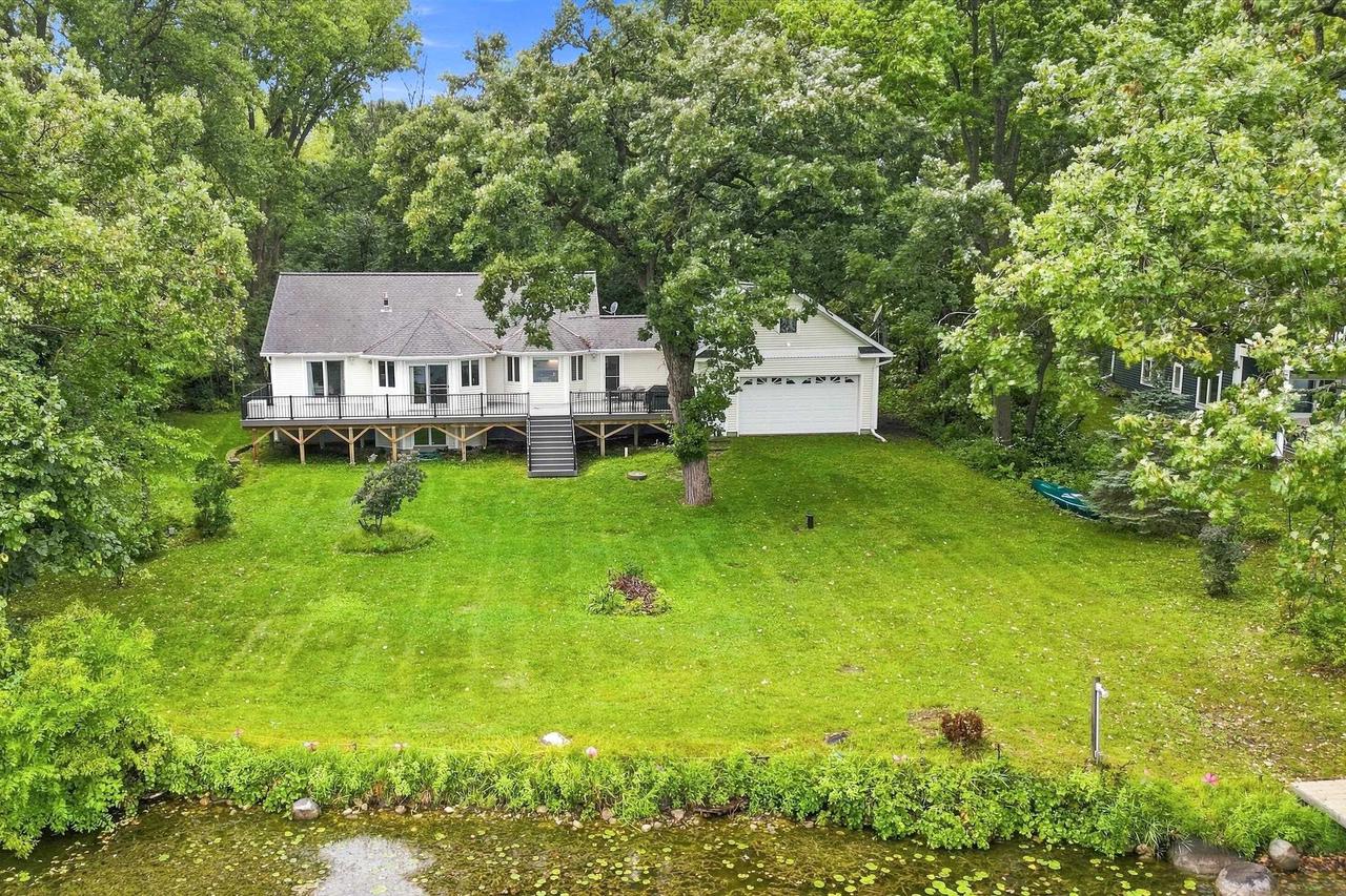 W11492 Lake Drive
