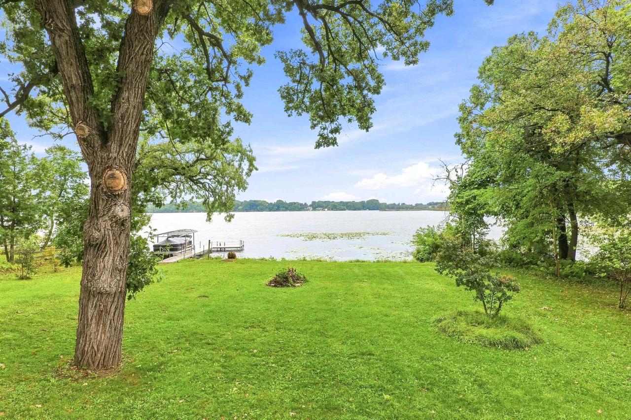 W11492 Lake Drive