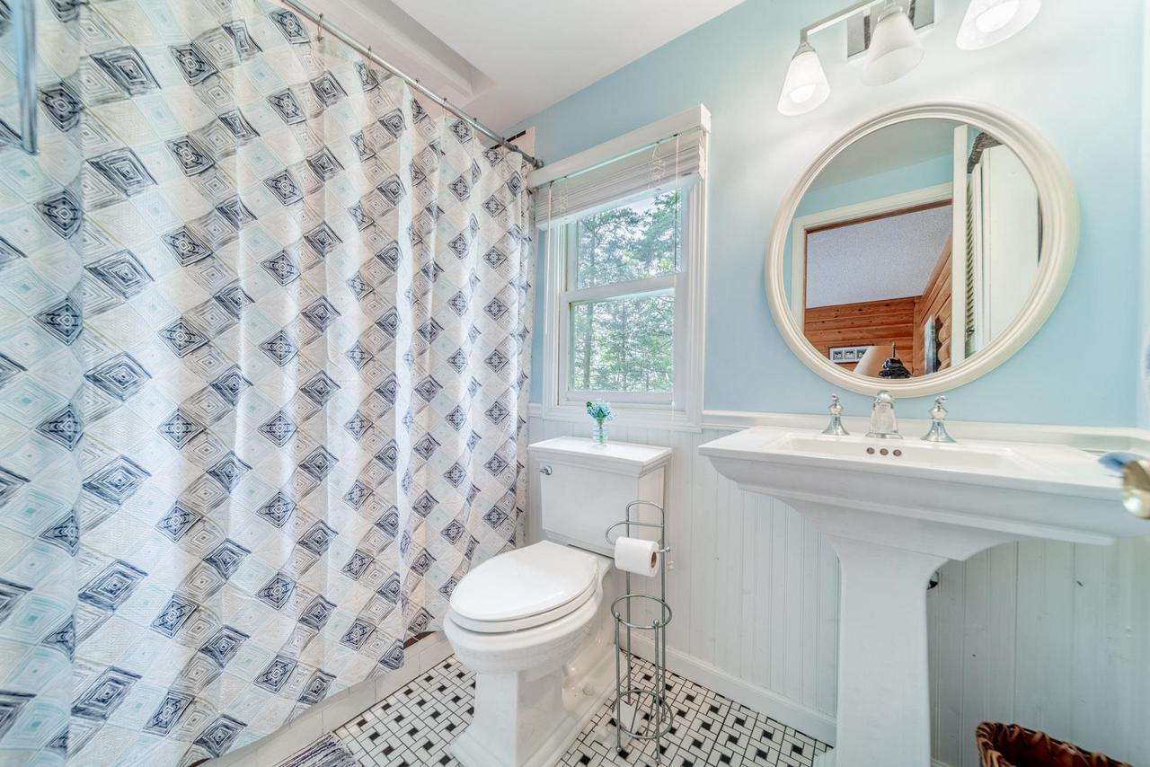 W3073 ORCHARD AVENUE