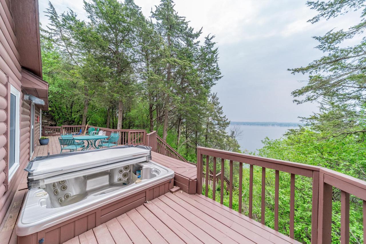 W3073 ORCHARD AVENUE