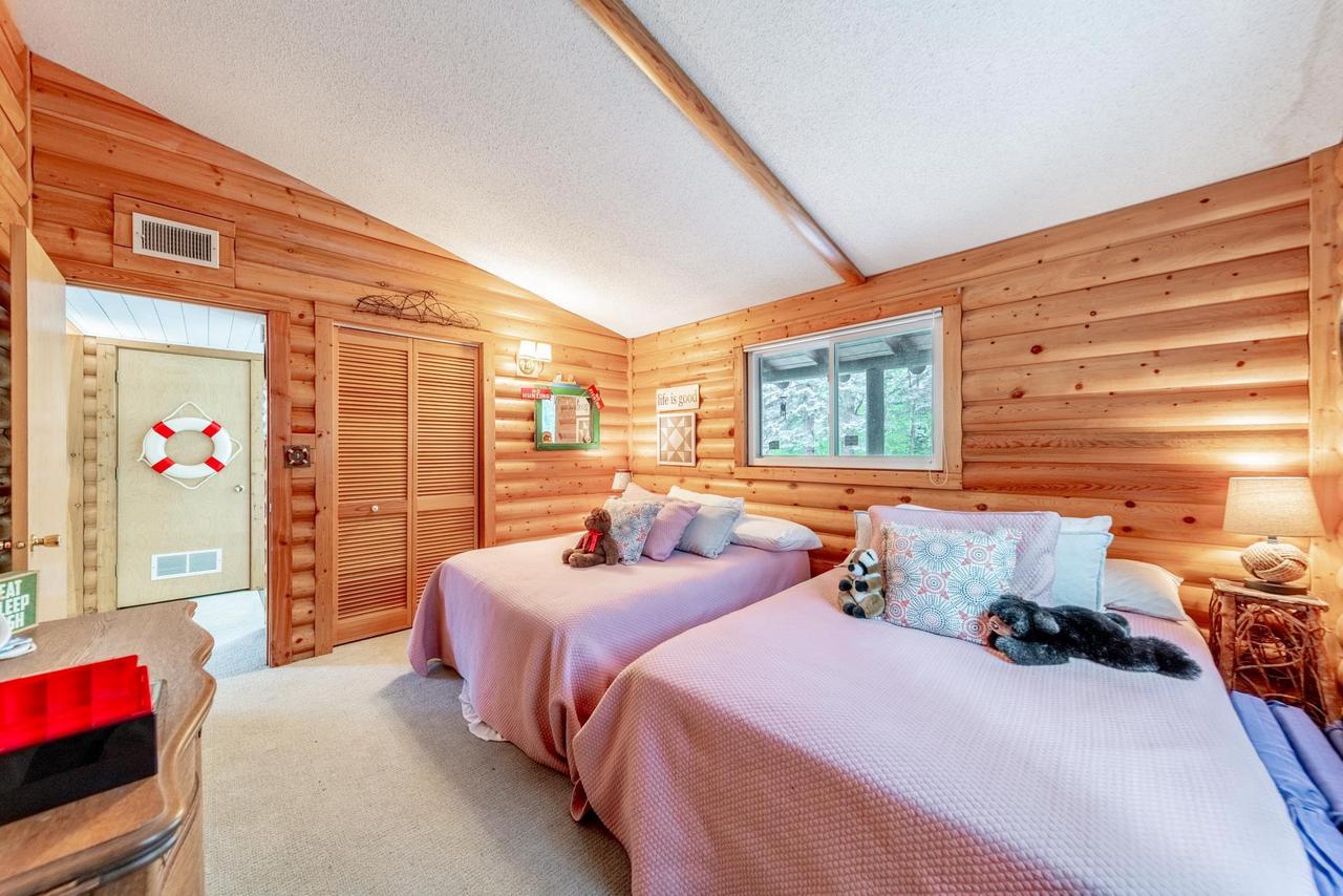 W3073 ORCHARD AVENUE