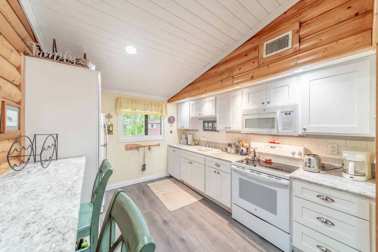 W3073 ORCHARD AVENUE