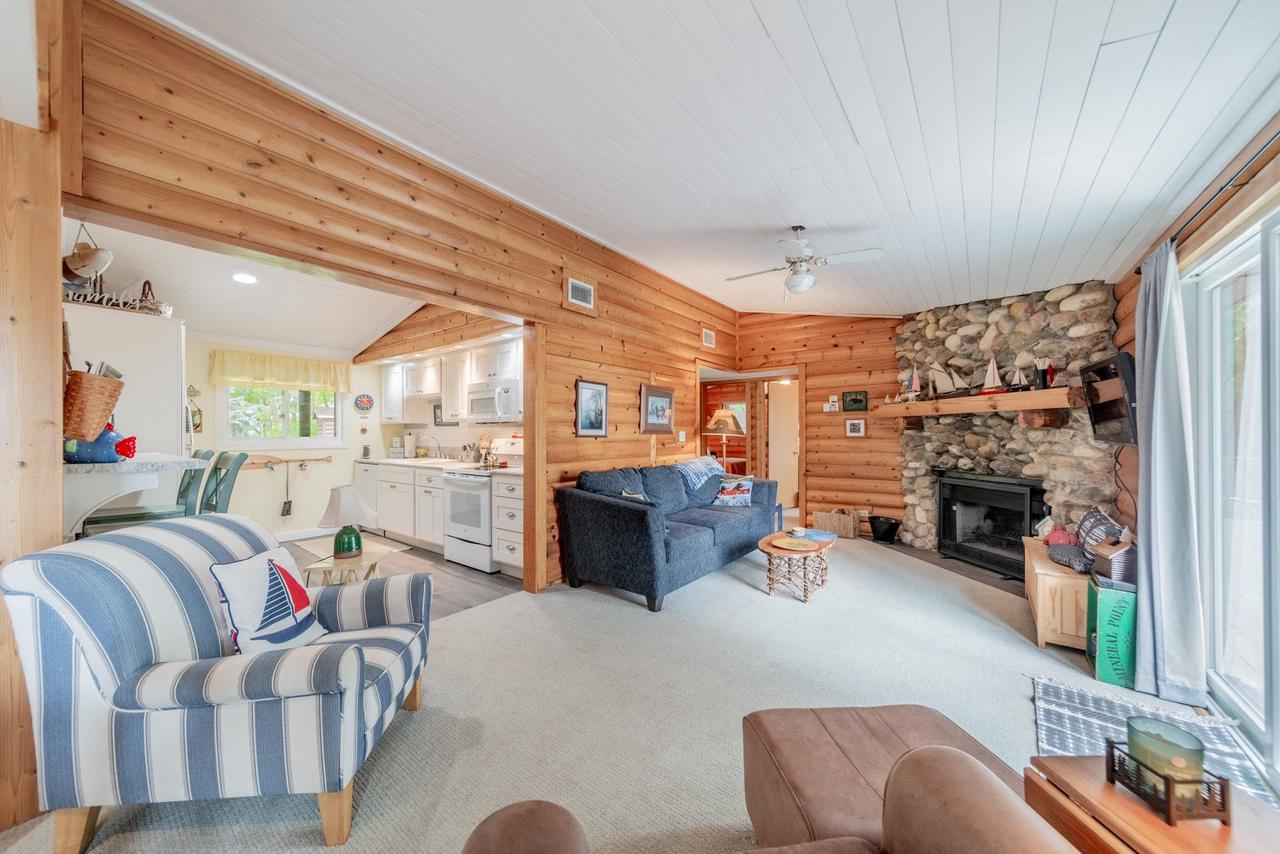 W3073 ORCHARD AVENUE