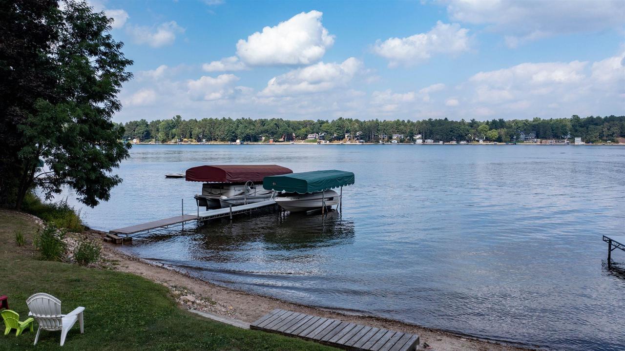 W6924 South SILVER LAKE ROAD