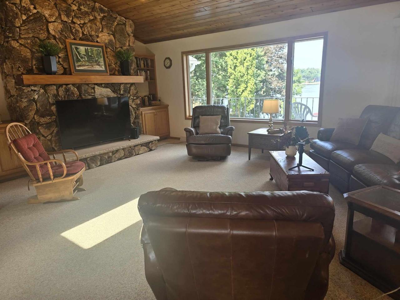 W6924 South SILVER LAKE ROAD