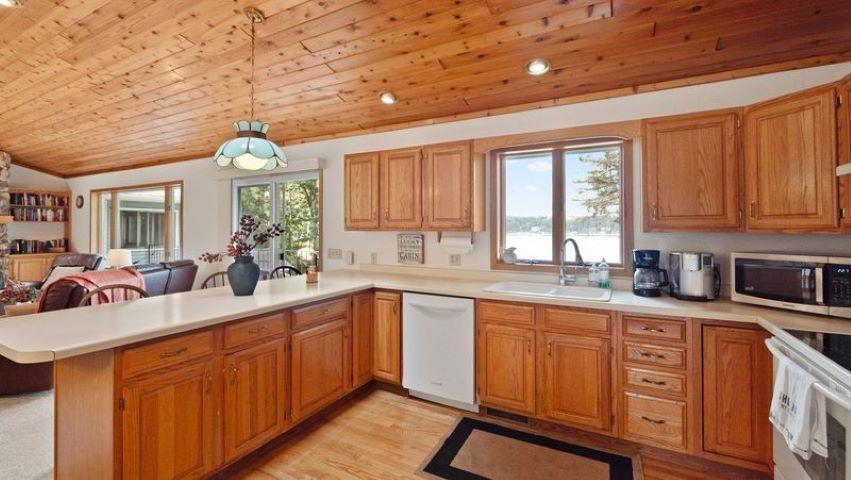 W6924 South SILVER LAKE ROAD